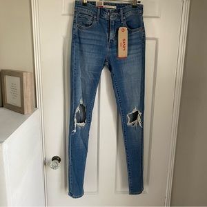 NWT Levi’s 721 high rise ripped skinny jean Sz 25 REVOLVE $98